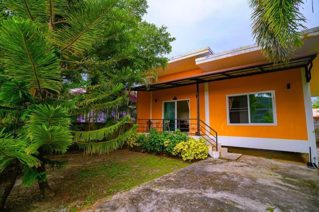 Holiday home Little Yellow House- Aonang *
