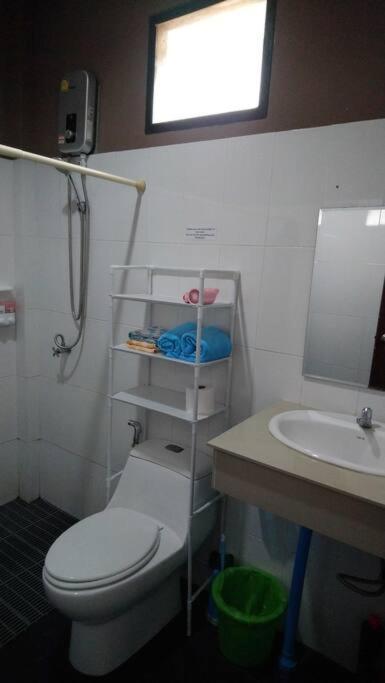 Little Yellow House- Aonang Holiday home