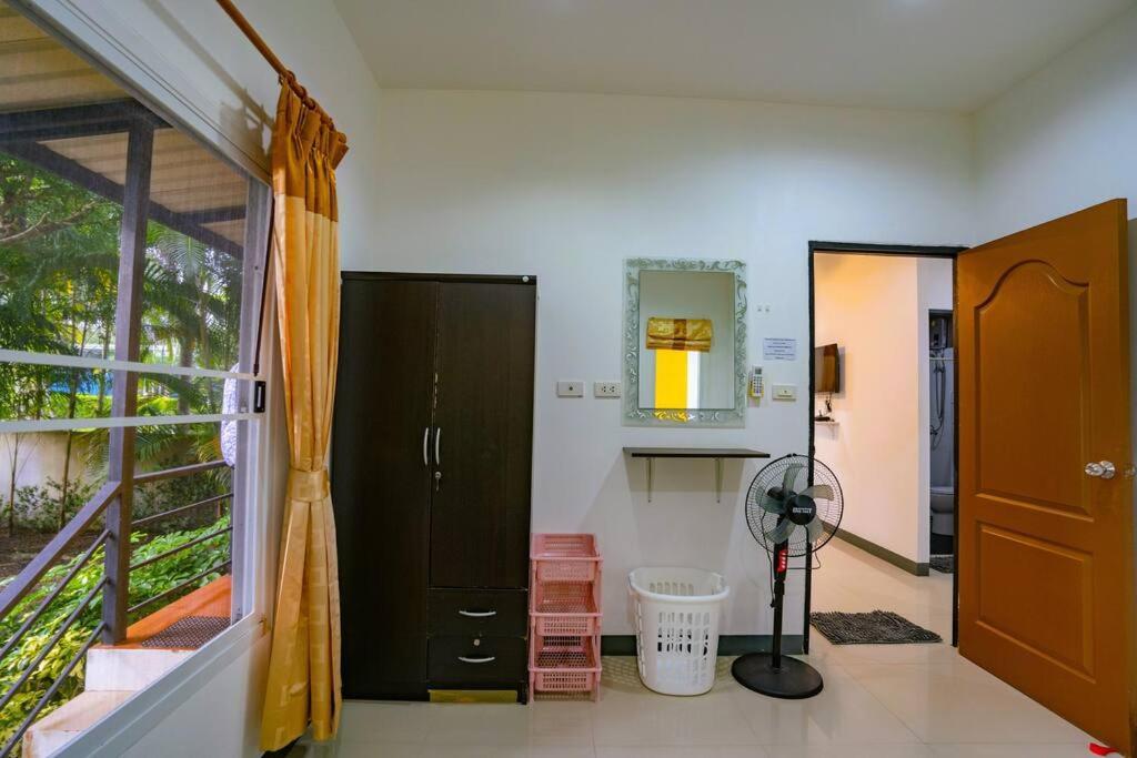 Little Yellow House- Aonang Holiday home