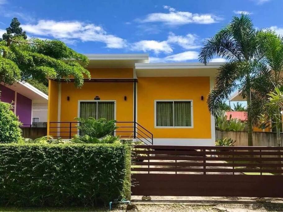 Little Yellow House- Aonang Holiday home